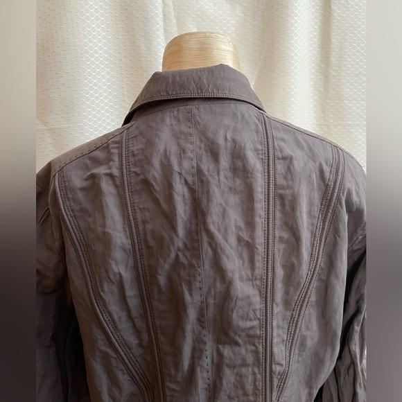 Elie Tahari jacket. Fabulous charcoal gray lined jacket. Bad picture - Picture 8 of 12